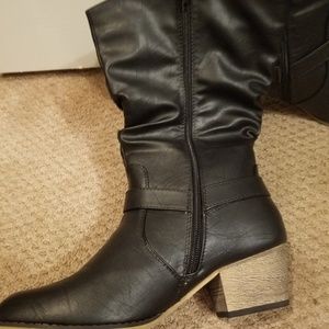 Black boots. Size 10. Never worn.